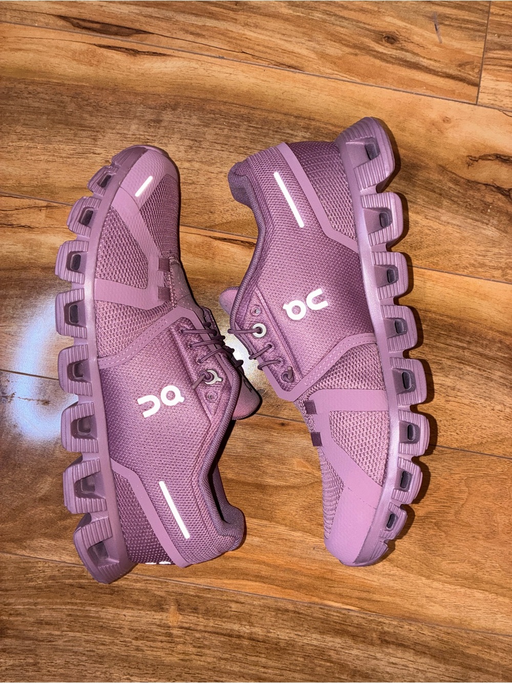 On Cloud 5 Women’s Athletic Running Shoe Sneakers, pink fig/quartz - size 8.5 - Picture 8 of 11